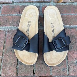 Project Cloud Black Leather Madrid Sandals Size 40 US 9
